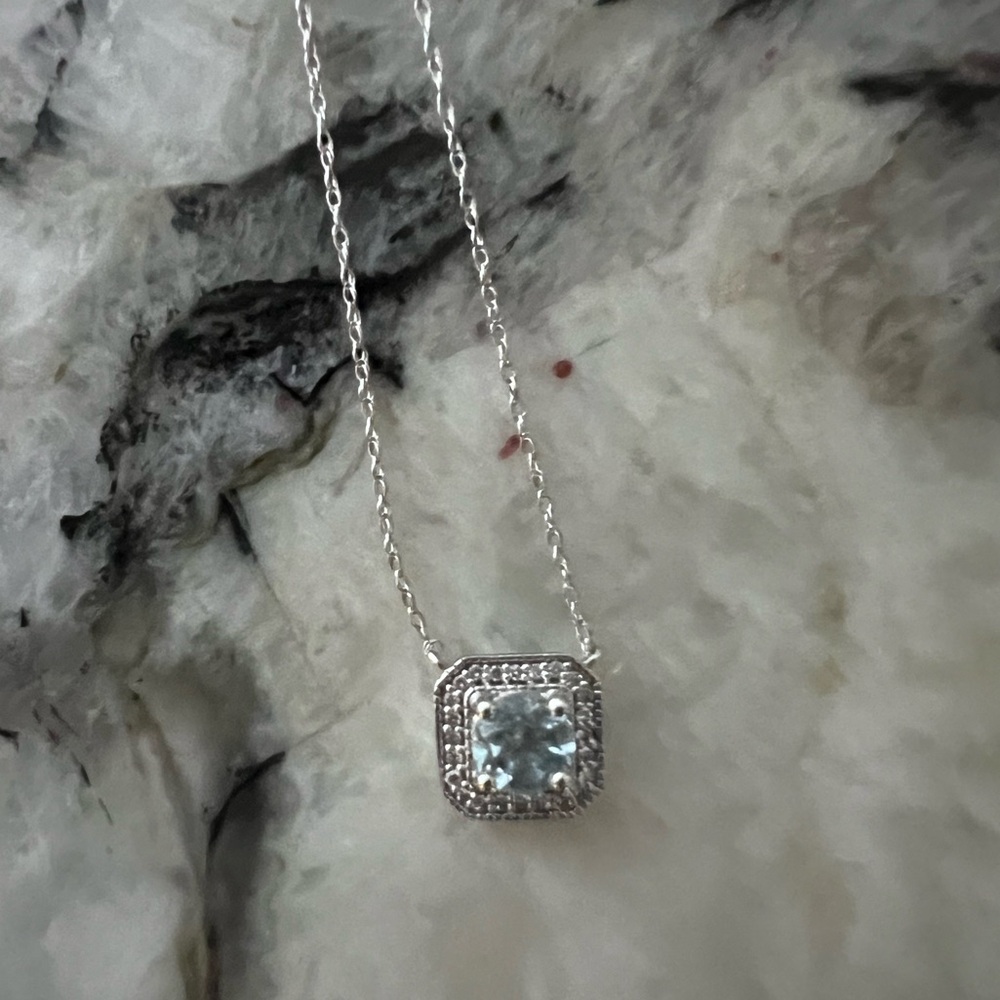 IDC White Gold Diamond and Blue Topaz Pendant Necklace